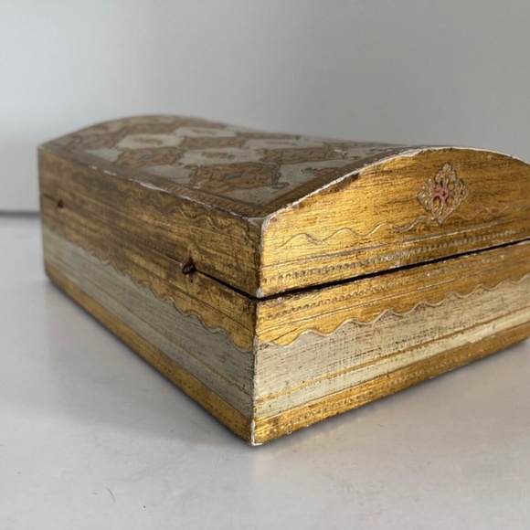 Vintage Italian Florentine Wooden Box w/Hinged Lid Gold Rectangle Chippy Italy - Picture 7 of 16